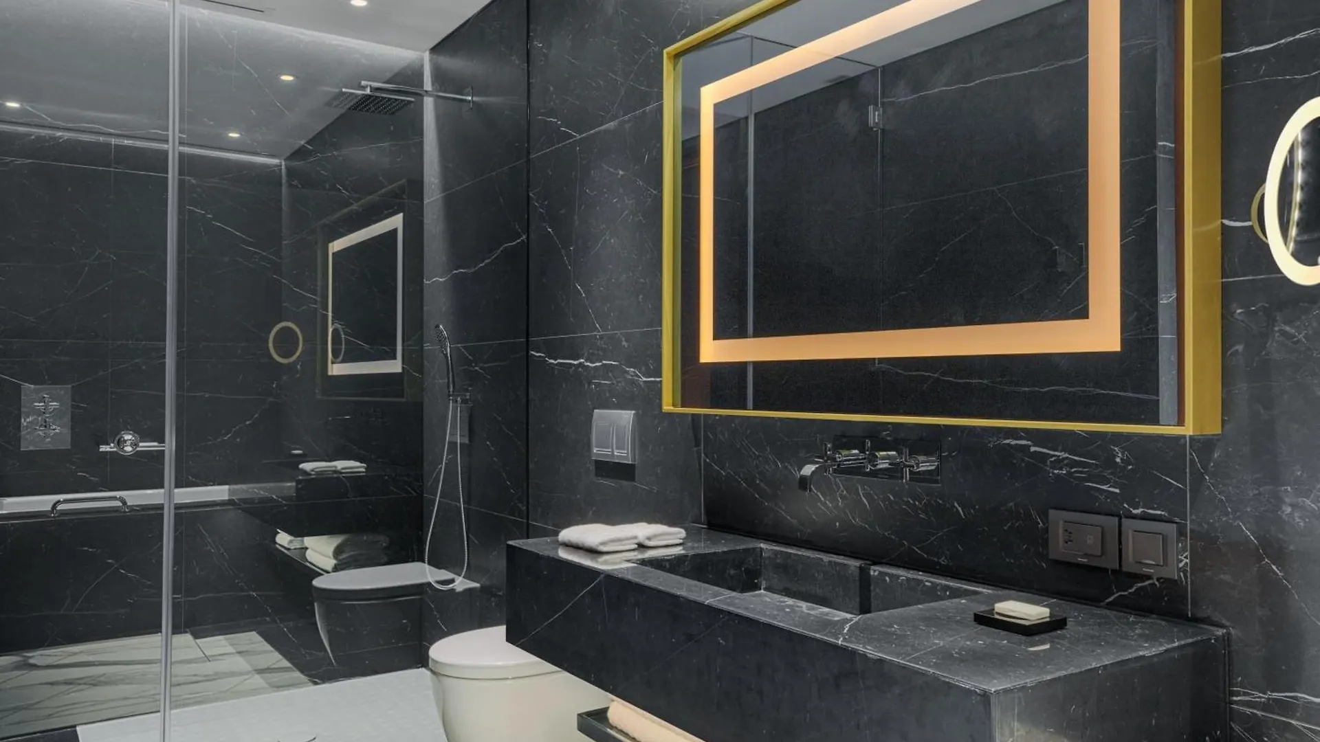 ***** Hotel Le Meridien Batumi Gruzie